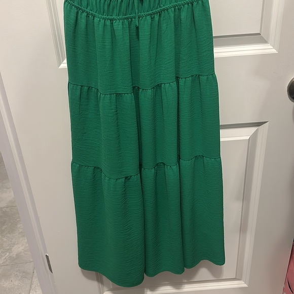 Monteau Green Smocked Tiered Midi Dress - Size Small - Picture 3 of 7